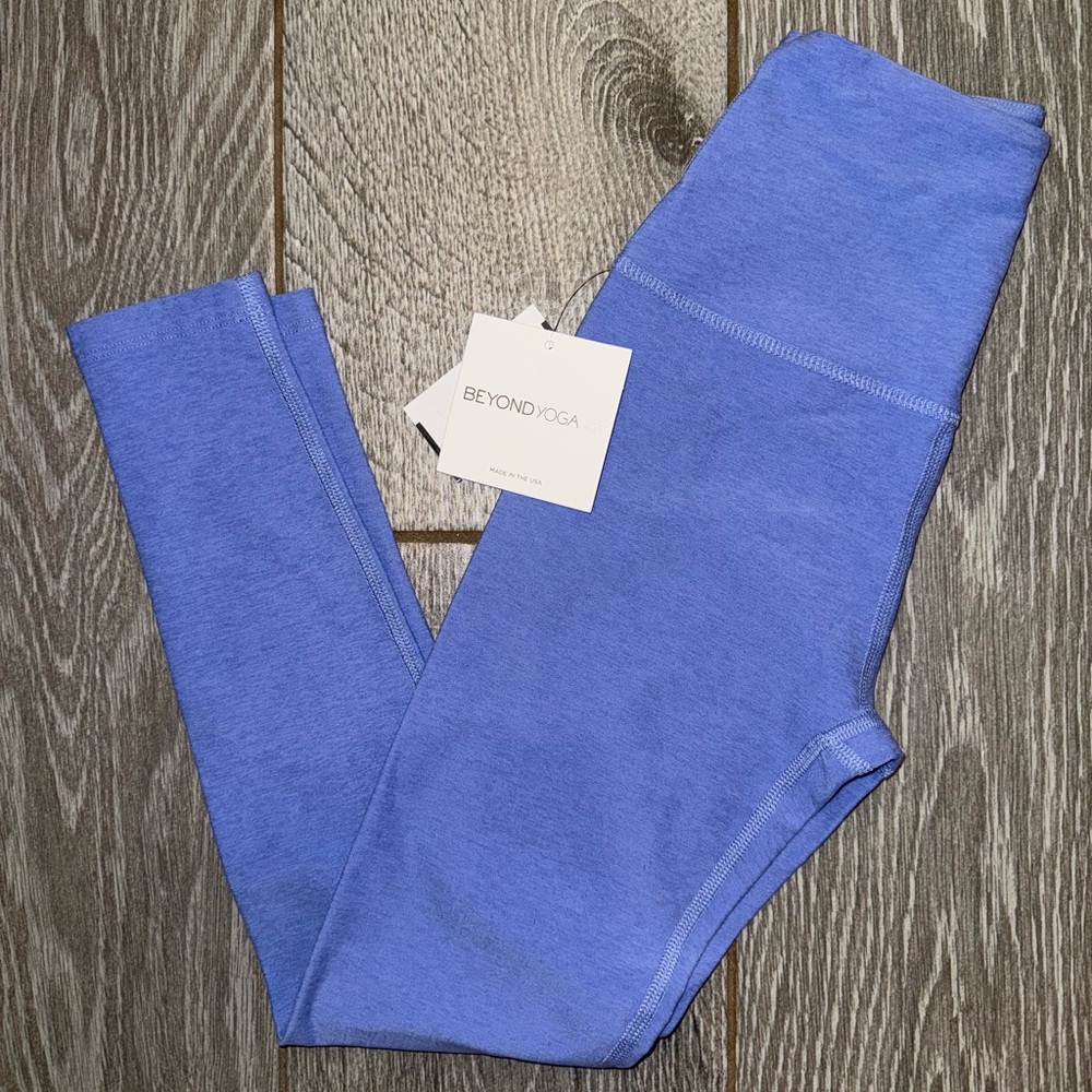 Beyond Yoga Periwinkle Woman’s Leggings